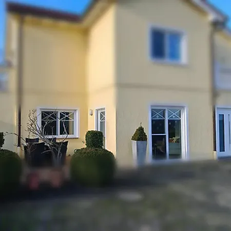 Apartman Ferienwohnung, Neu Eingerichtet, 5 Km Zur Mosel *