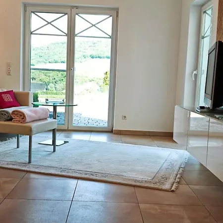 Ferienwohnung, Neu Eingerichtet, 5 Km Zur Mosel Apartman *