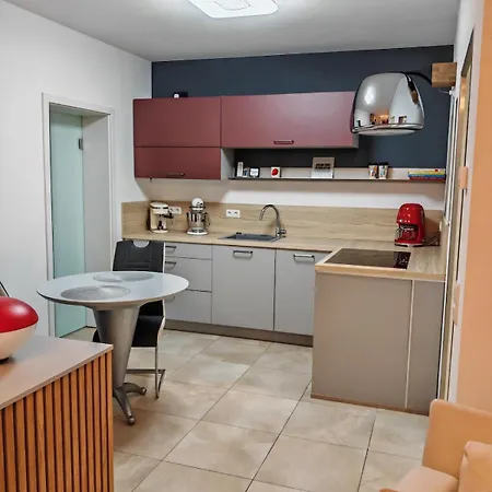 Apartman Ferienwohnung, Neu Eingerichtet, 5 Km Zur Mosel Rivenich